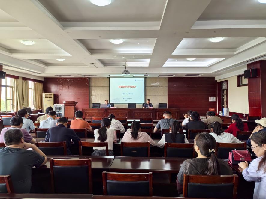 565e38f7461bf7ec56cf1a6a4460ce6